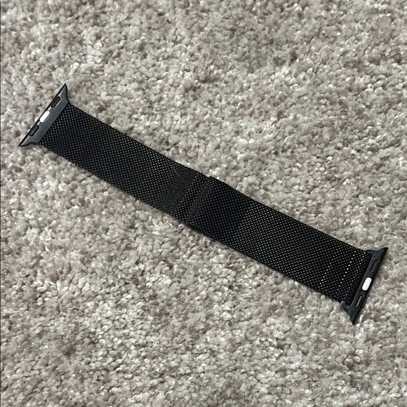 Apple Watch Black Mesh Watch Strap - Picture 4 of 4